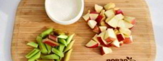 компот с ревенем и яблоками. Шаг 2