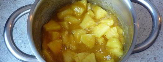 миндальные блинчики с компотом из ананаса, фиников и ванили. Шаг 4