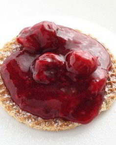 Теплый ягодный компот