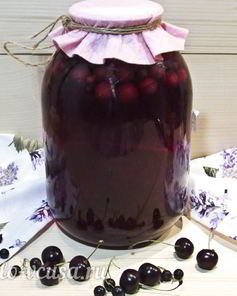 Вишневый компот с черной смородиной на зиму