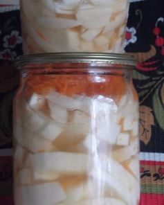 Консервированная редька с морковью на зиму