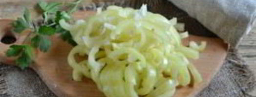 лук в томатной заливке на зиму. Шаг 3