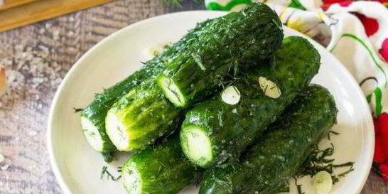 Быстрые маринованные огурцы без закатки