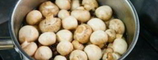 быстрые маринованные шампиньоны горячим способом. Шаг 3