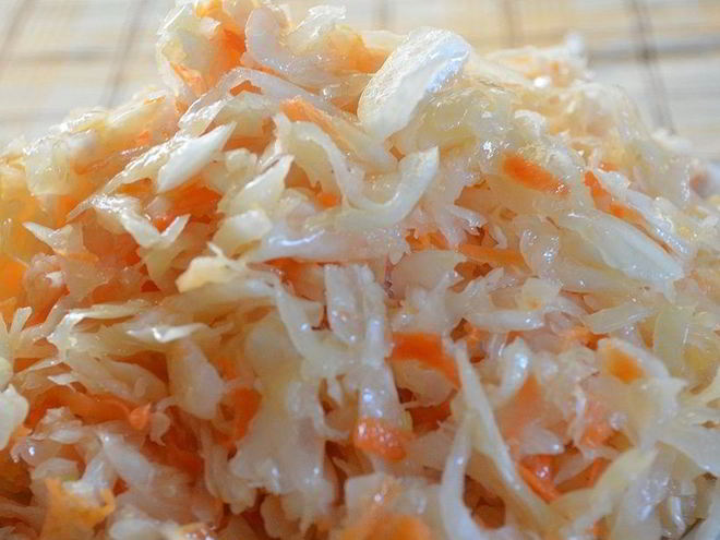 Рецепт капусты маринованной с чесноком на зиму