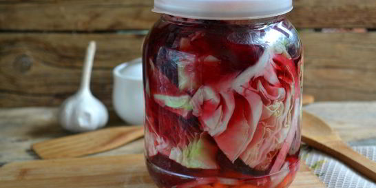 Капуста, маринованная со свеклой по-грузински