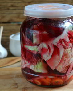 Капуста, маринованная со свеклой по-грузински