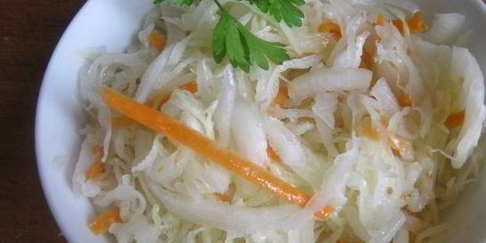 Капуста острая маринованная