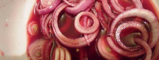 лук, маринованный в гранотовом соке. Шаг 4