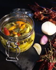 Маринованный перец пири-пири