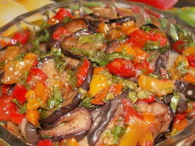 Рецепт маринованных баклажанов с овощами на закуску