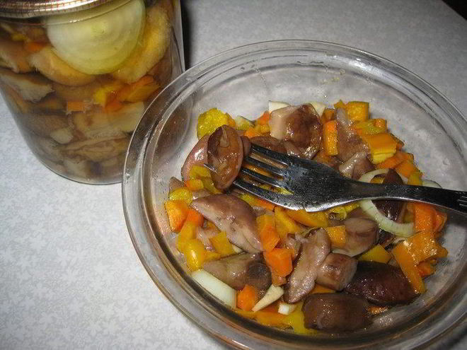 Рецепт маринованных грибов с овощами