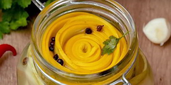 Маринованные кабачки с петрушкой