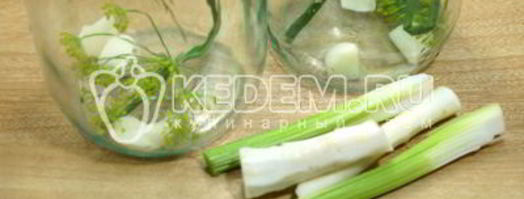 маринованные огурцы с хреном. Шаг 5