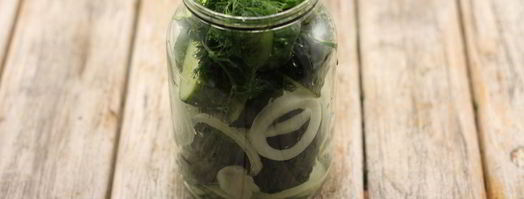 маринованные огурцы с луком. Шаг 5