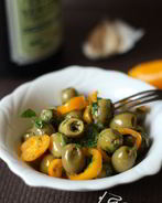 Маринованные оливки