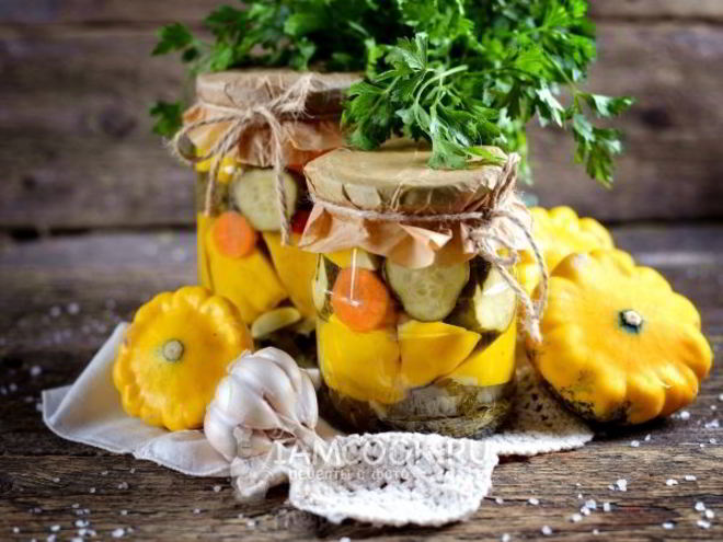 Рецепт маринованных патиссонов с огурцами на зиму