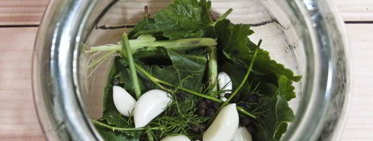 огурцы маринованные с красной смородиной. Шаг 6