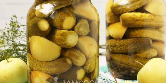 Огурцы, маринованные с яблоками без стерилизации