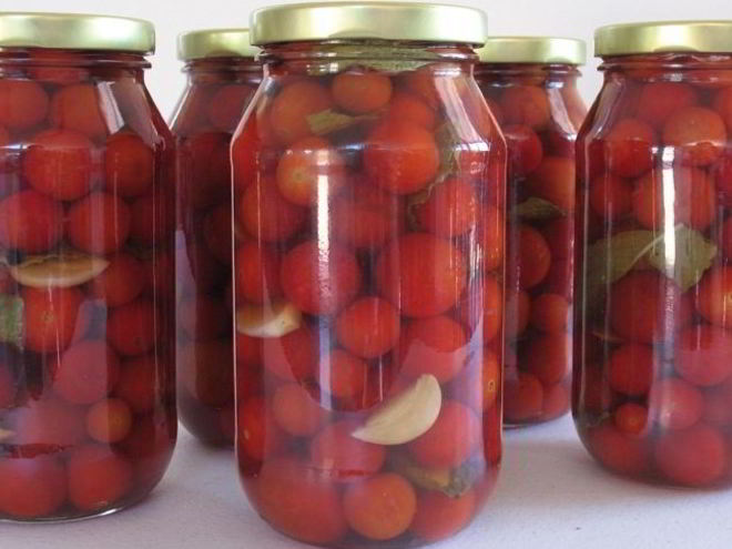Рецепт помидоров маринованных с чесноком