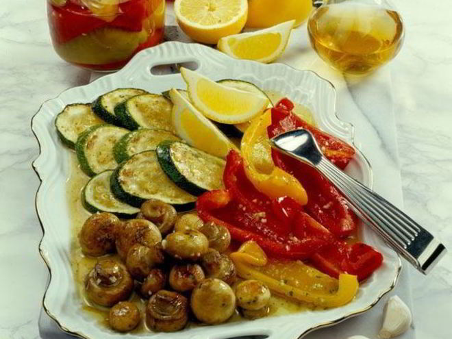 Рецепт праздничных маринованных грибов и овощи