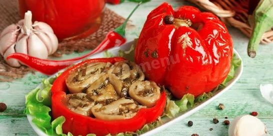 Перец фаршированный чесноком и баклажанами на зиму