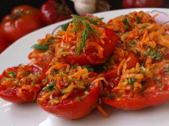 Рецепт помидоров по-корейски с морковью и чесноком