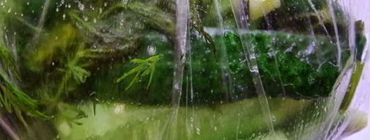 малосольные огурцы в пакете. Шаг 3