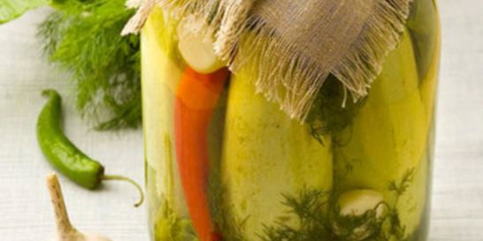 Соленые кабачки с чесноком