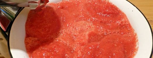 томатный сок на зиму на мясорубке. Шаг 3