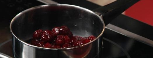 ассорти из сливочного масла, варенье и морс. Шаг 5