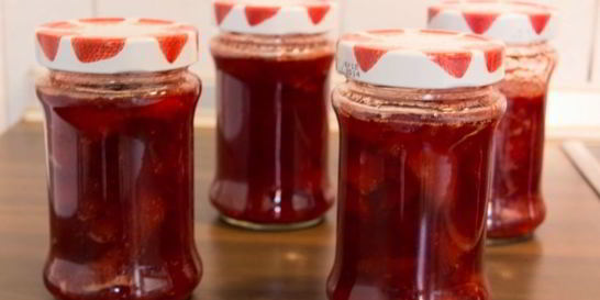 Клубничное варенье с целыми ягодами