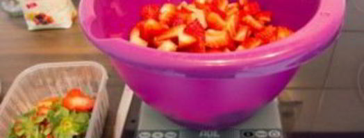 клубничное варенье с целыми ягодами. Шаг 2