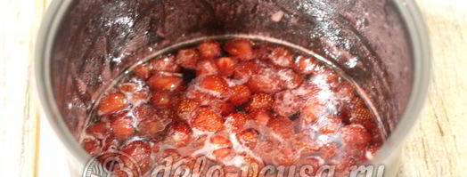 клубничное варенье в мультиварке. Шаг 4