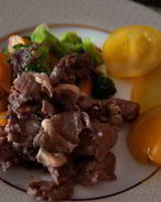 Телятина в черносмородиновом варенье