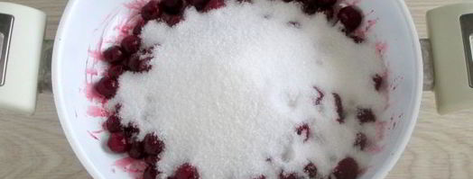 варенье из замороженной вишни на сковороде. Шаг 6