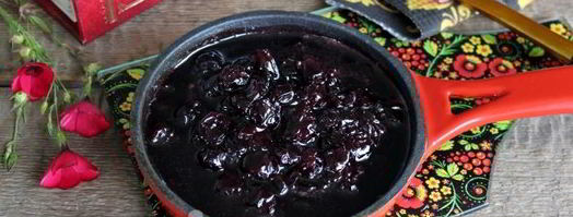 варенье из замороженной вишни на сковороде. Шаг 10