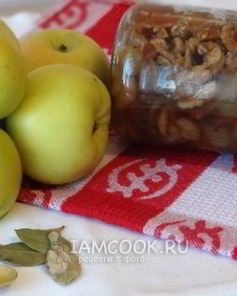 Яблочное варенье с грецкими орехами