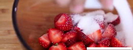 земляничное варенье-пятиминутка на зиму. Шаг 2