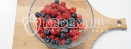 ягоды протертые с сахаром. Шаг 3