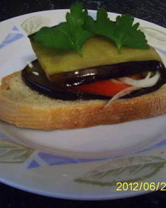 Бутерброд из баклажана