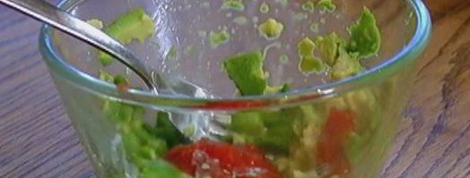 бутерброд с крабами и авокадо. Шаг 3