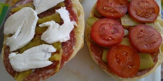 Бутерброд с моцареллой