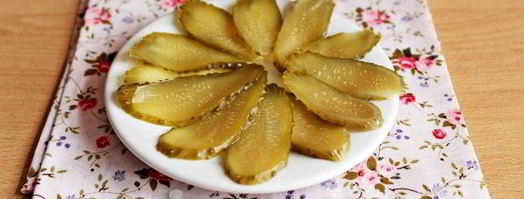 бутерброд со шпротами и соленым огурцом. Шаг 5