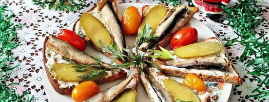 бутерброд со шпротами и соленым огурцом. Шаг 9