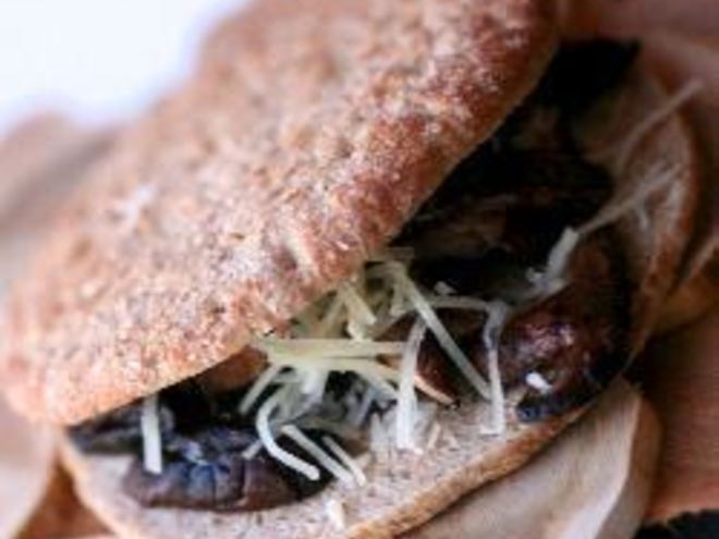 Рецепт бутербродов с грибами и сыром