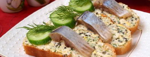 бутерброды с икрой из водорослей и сельдью. Шаг 7