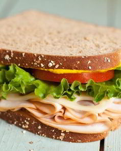 Бутерброды с колбасой на праздничный стол