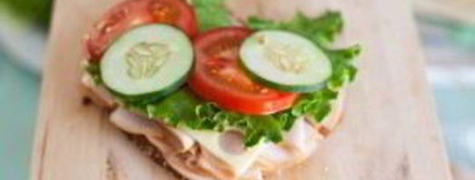 бутерброды с колбасой на праздничный стол. Шаг 8