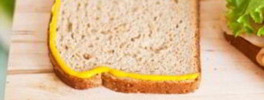 бутерброды с колбасой на праздничный стол. Шаг 9